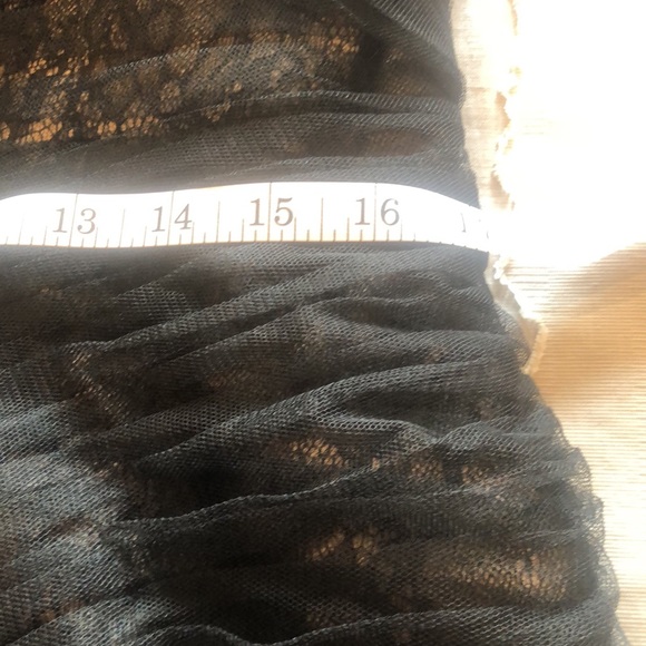 Monique Lhulier lace dress with one shoulder - Picture 6 of 7